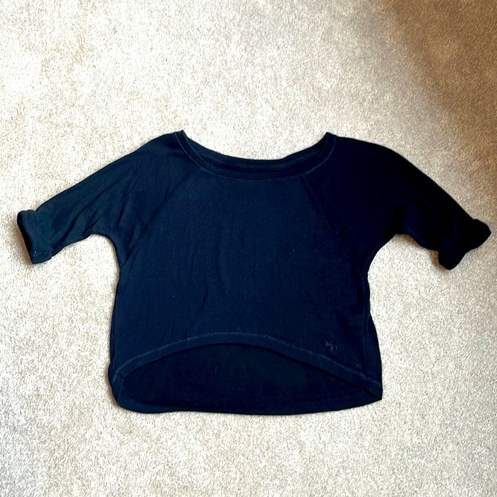 Abercrombie cropped blue top